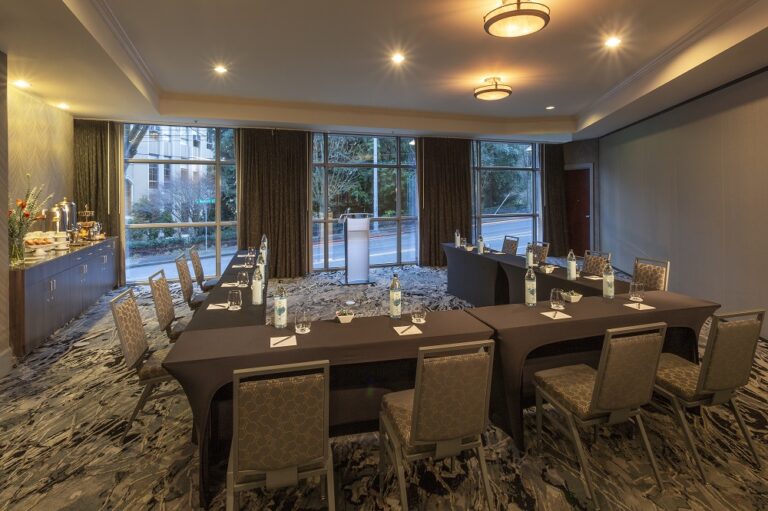 Offering plenty of natural lighting from our floor to ceiling windows, the Madison room is a lovely space for groups up to 48 for seated events, and 50 reception style.